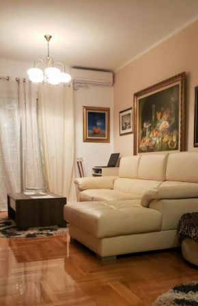 Apartment 23